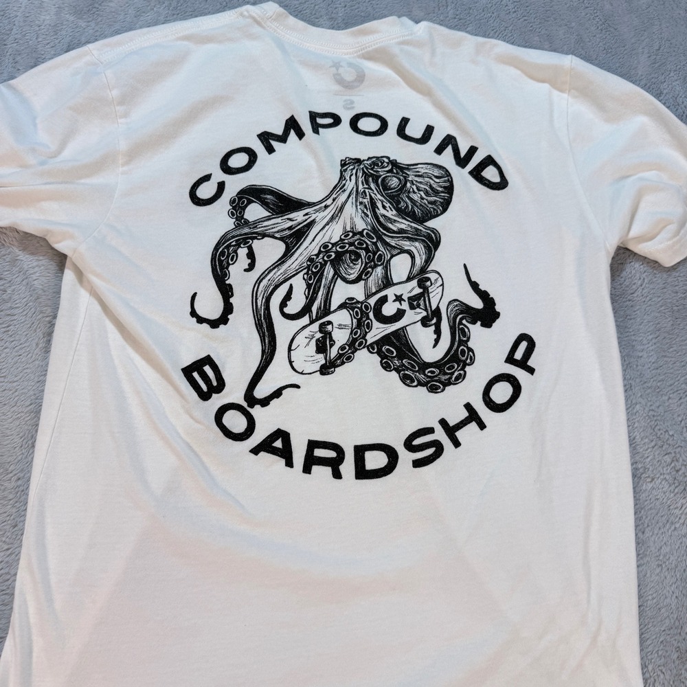 Compound Boardshop Octopus Skateboard Graphic T Shirt White Mens Size S READ!!